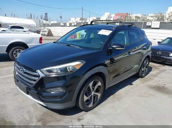 KM8J33A21HU317850 2017 HYUNDAI TUCSON - Image 2