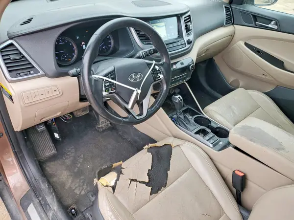 KM8J33A21HU322837 2017 HYUNDAI TUCSON - Image 8
