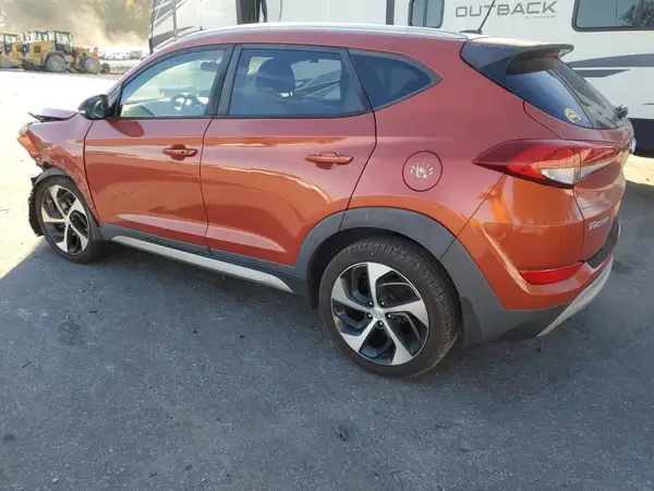 KM8J33A21HU323759 2017 HYUNDAI TUCSON - Image 2
