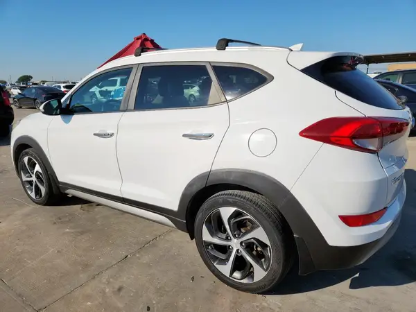 KM8J33A21HU325477 2017 HYUNDAI TUCSON - Image 2