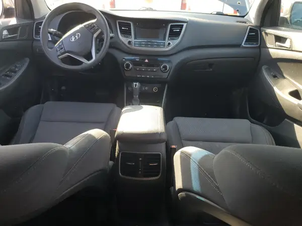 KM8J33A21HU341517 2017 HYUNDAI TUCSON - Image 8