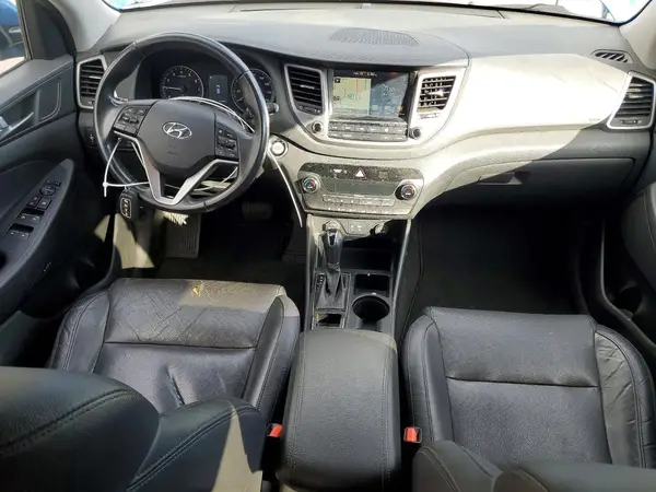 KM8J33A21HU355045 2017 HYUNDAI TUCSON - Image 8