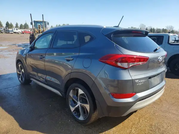 KM8J33A21HU371388 2017 HYUNDAI TUCSON - Image 2