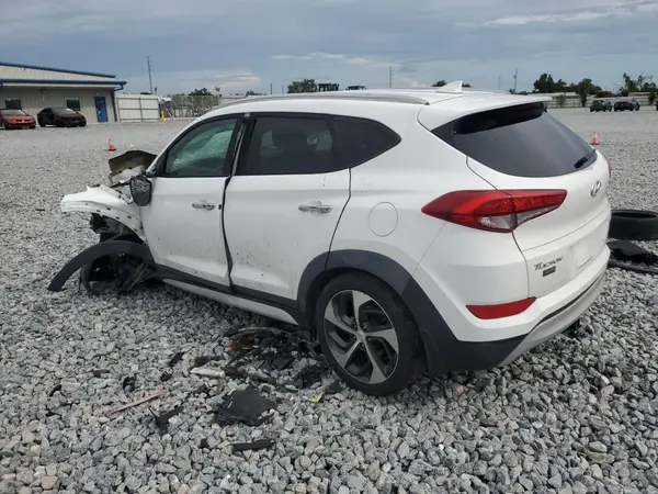 KM8J33A21HU371472 2017 HYUNDAI TUCSON - Image 2