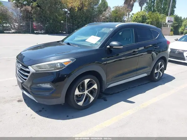 KM8J33A21HU371651 2017 HYUNDAI TUCSON - Image 2
