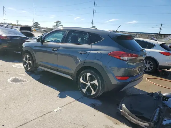 KM8J33A21HU379488 2017 HYUNDAI TUCSON - Image 2