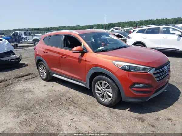 KM8J33A21HU385971 2017 HYUNDAI TUCSON - Image 1
