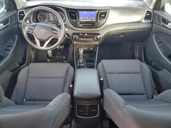 KM8J33A21HU390121 2017 HYUNDAI TUCSON - Image 8