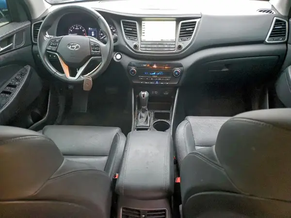 KM8J33A21HU413252 2017 HYUNDAI TUCSON - Image 8