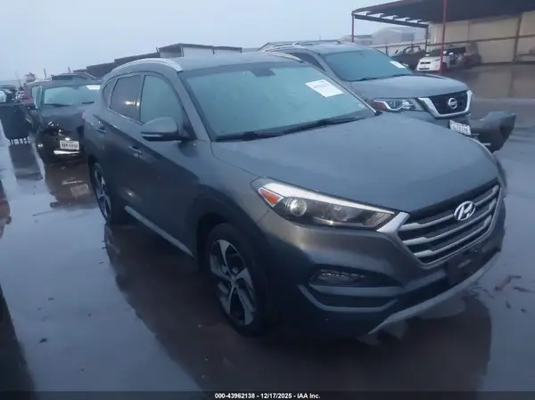 KM8J33A21HU417723 2017 HYUNDAI TUCSON - Image 1