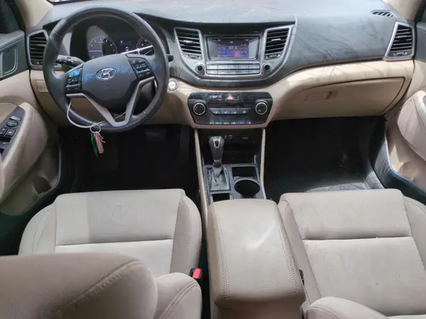 KM8J33A21HU423408 2017 HYUNDAI TUCSON - Image 8