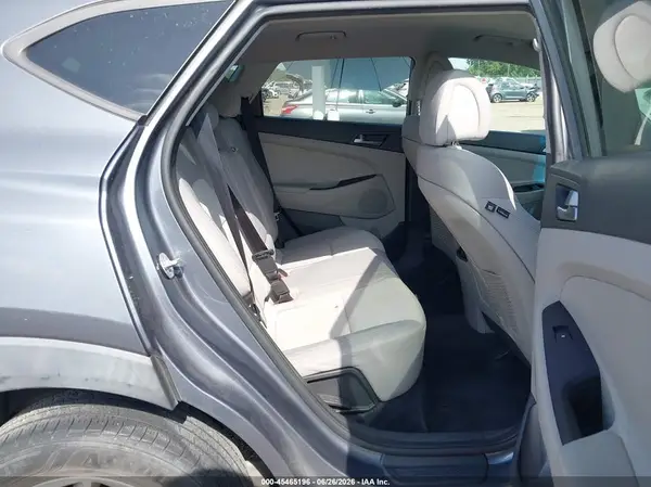 KM8J33A21HU431184 2017 HYUNDAI TUCSON - Image 8