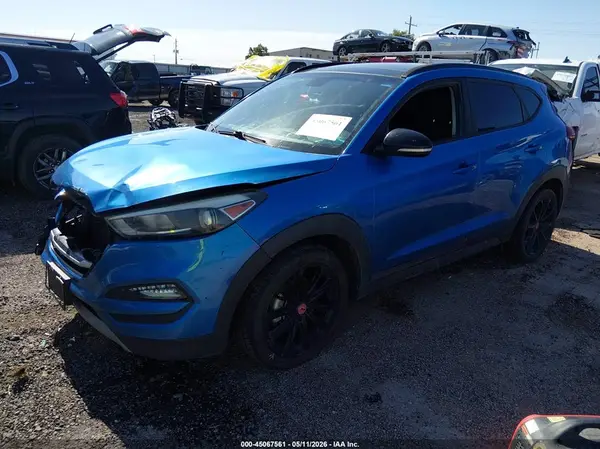KM8J33A21HU456652 2017 HYUNDAI TUCSON - Image 2