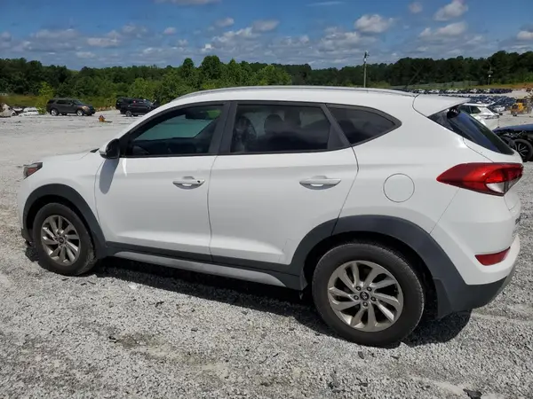 KM8J33A21HU457817 2017 HYUNDAI TUCSON - Image 2