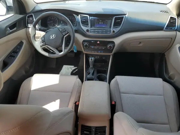 KM8J33A21HU457817 2017 HYUNDAI TUCSON - Image 8