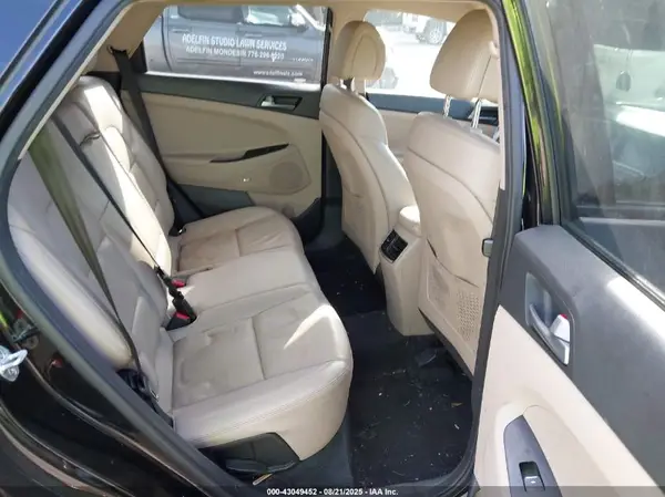 KM8J33A21HU461642 2017 HYUNDAI TUCSON - Image 8