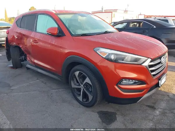 KM8J33A21HU462158 2017 HYUNDAI TUCSON - Image 1