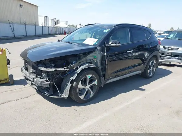 KM8J33A21HU468896 2017 HYUNDAI TUCSON - Image 2