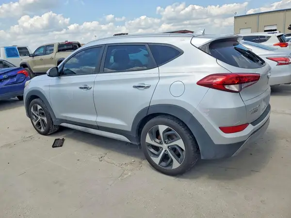 KM8J33A21HU479350 2017 HYUNDAI TUCSON - Image 2