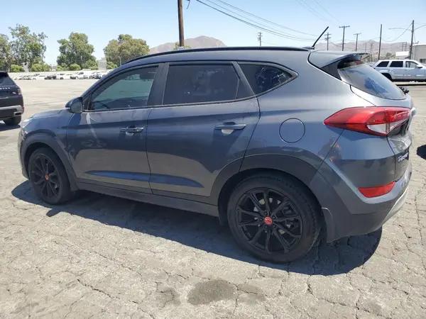 KM8J33A21HU482667 2017 HYUNDAI TUCSON - Image 2