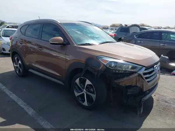 KM8J33A21HU495872 2017 HYUNDAI TUCSON - Image 1