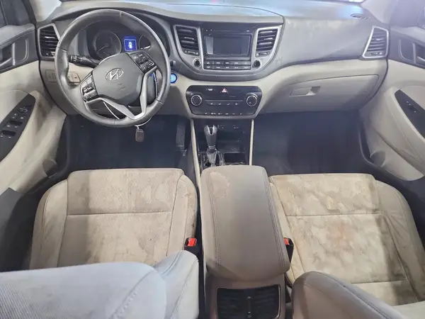KM8J33A21HU516154 2017 HYUNDAI TUCSON - Image 8