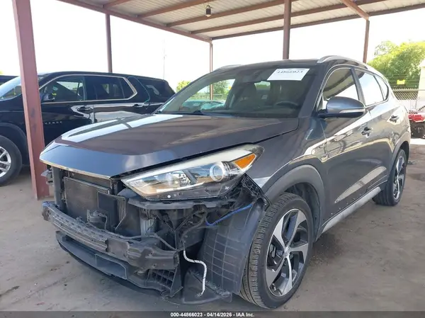 KM8J33A21HU525839 2017 HYUNDAI TUCSON - Image 2