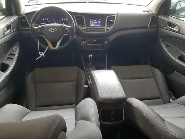 KM8J33A21HU525940 2017 HYUNDAI TUCSON - Image 8