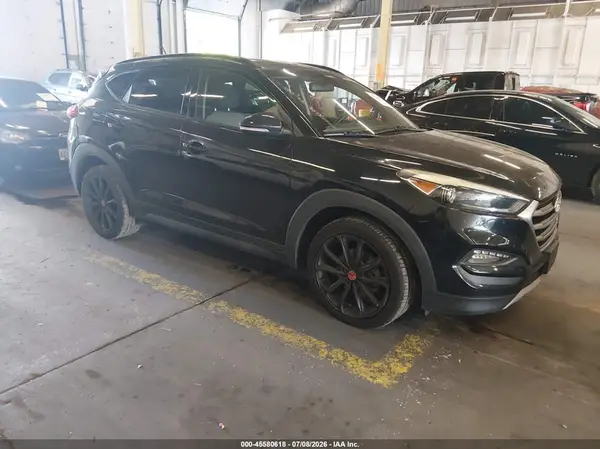KM8J33A21HU526442 2017 HYUNDAI TUCSON - Image 1