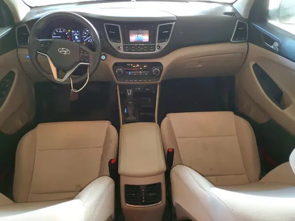 KM8J33A21HU551454 2017 HYUNDAI TUCSON - Image 8