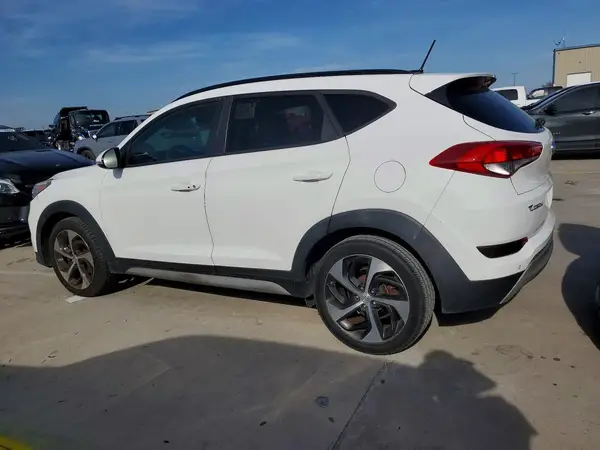 KM8J33A21HU553818 2017 HYUNDAI TUCSON - Image 2