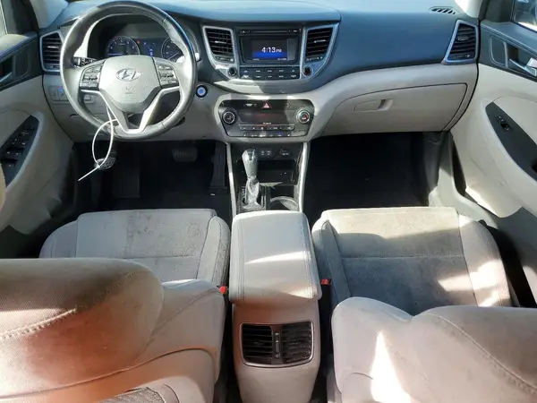 KM8J33A21HU553818 2017 HYUNDAI TUCSON - Image 8