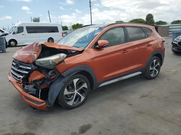 KM8J33A21HU562373 2017 HYUNDAI TUCSON - Image 1