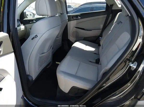 KM8J33A21HU568853 2017 HYUNDAI TUCSON - Image 8