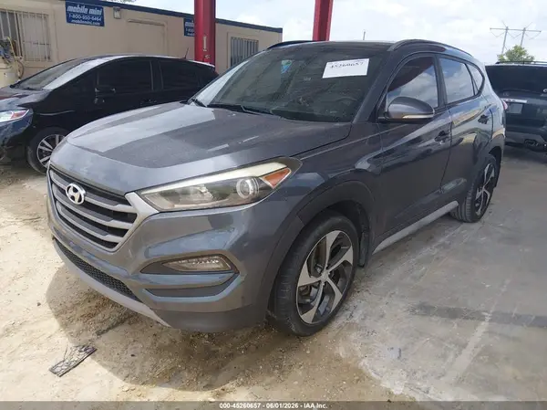 KM8J33A21JU630354 2018 HYUNDAI TUCSON - Image 2