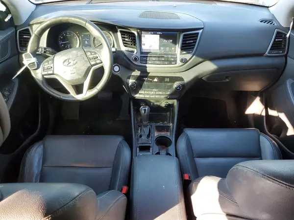 KM8J33A21JU637188 2018 HYUNDAI TUCSON - Image 8