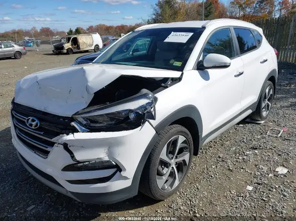 KM8J33A21JU666125 2018 HYUNDAI TUCSON - Image 2