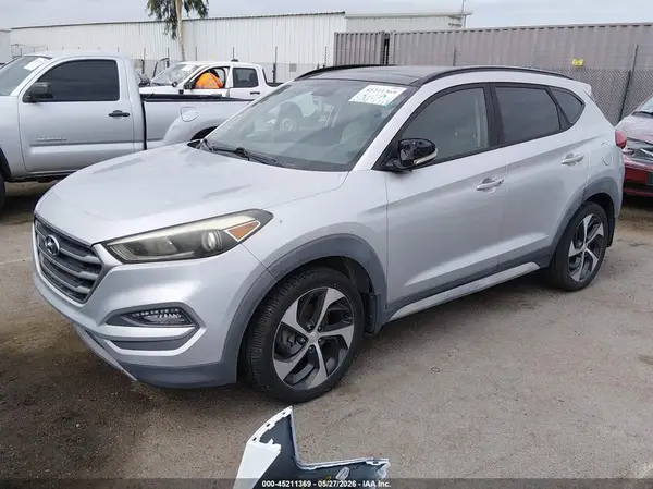 KM8J33A21JU693292 2018 HYUNDAI TUCSON - Image 2