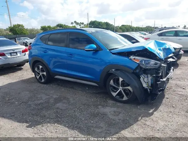 KM8J33A21JU733807 2018 HYUNDAI TUCSON - Image 1