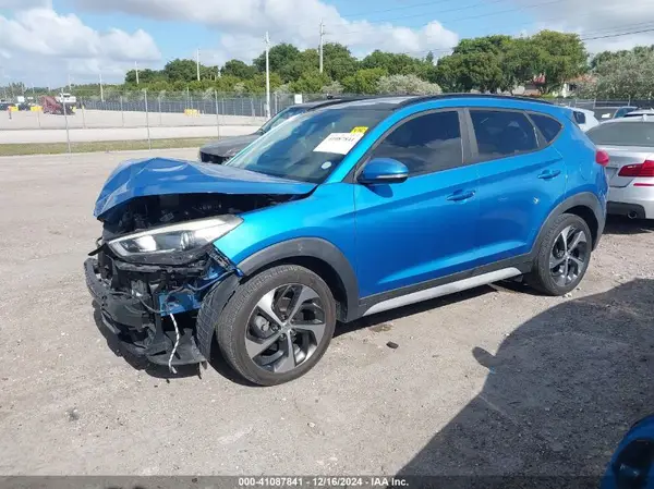 KM8J33A21JU733807 2018 HYUNDAI TUCSON - Image 2