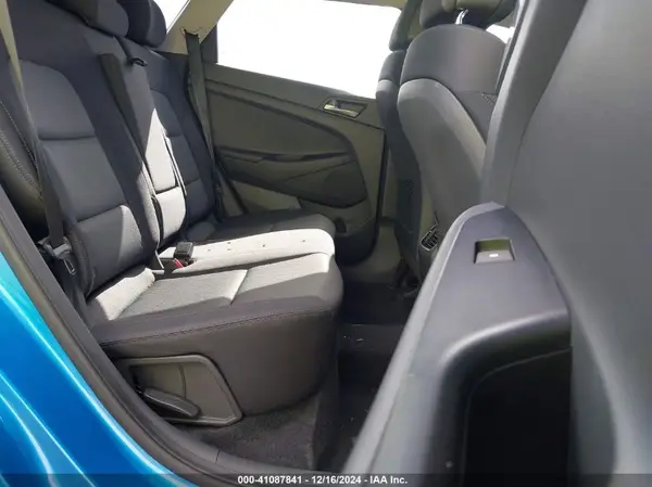 KM8J33A21JU733807 2018 HYUNDAI TUCSON - Image 8