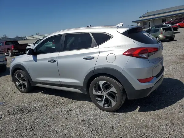 KM8J33A21JU747075 2018 HYUNDAI TUCSON - Image 2