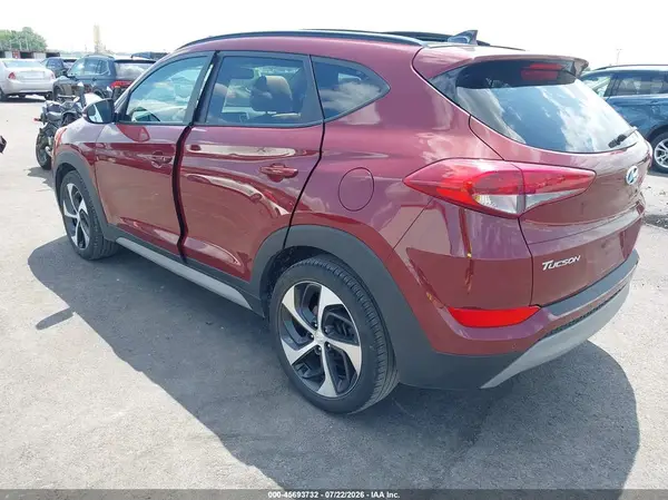 KM8J33A21JU801104 2018 HYUNDAI TUCSON - Image 2