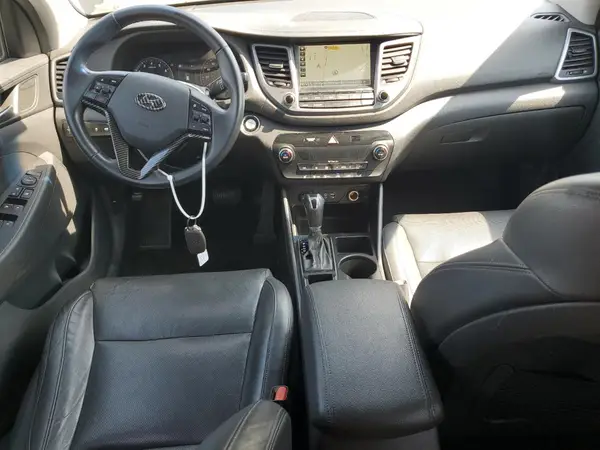 KM8J33A22GU027082 2016 HYUNDAI TUCSON - Image 8