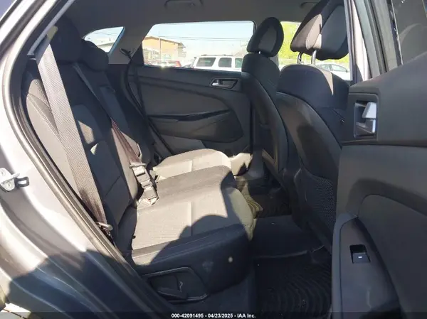 KM8J33A22GU027907 2016 HYUNDAI TUCSON - Image 8