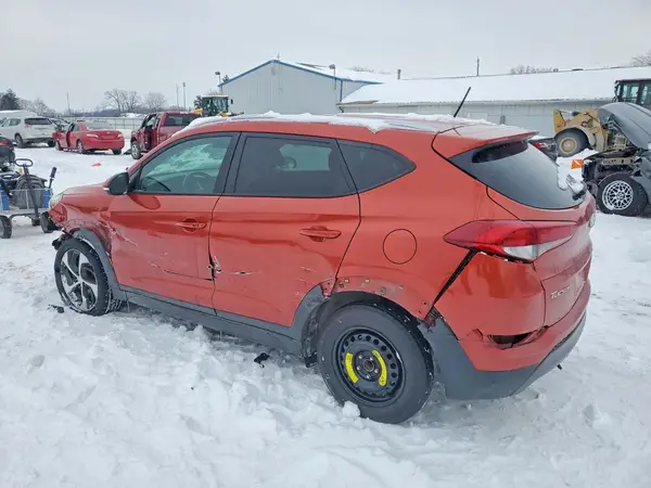 KM8J33A22GU046067 2016 HYUNDAI TUCSON - Image 2