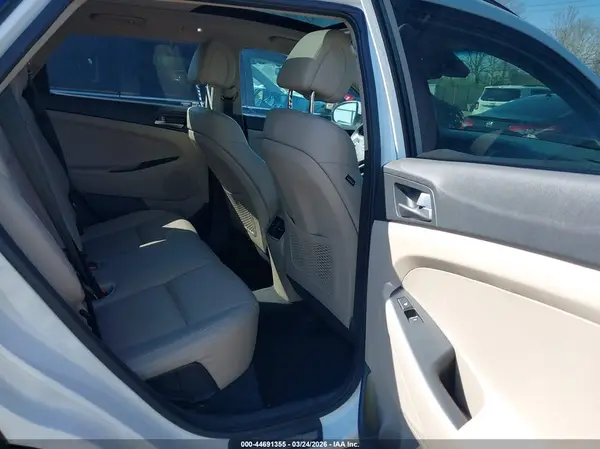 KM8J33A22GU068277 2016 HYUNDAI TUCSON - Image 8
