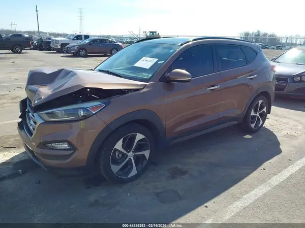 KM8J33A22GU070529 2016 HYUNDAI TUCSON - Image 2