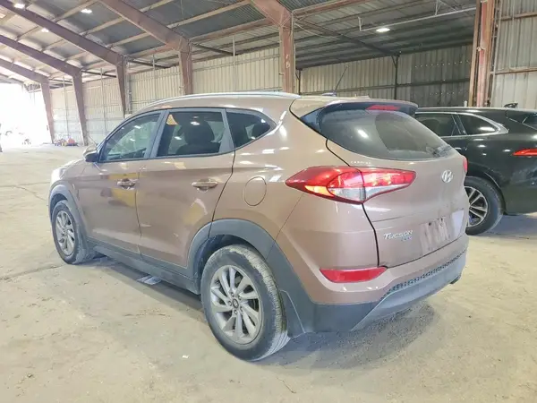 KM8J33A22GU076864 2016 HYUNDAI TUCSON - Image 2