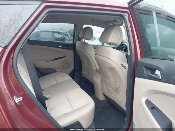 KM8J33A22GU087945 2016 HYUNDAI TUCSON - Image 8